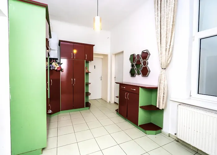 Family - 7 Minutes To Schoenbrunn Palace Homestay Vienna