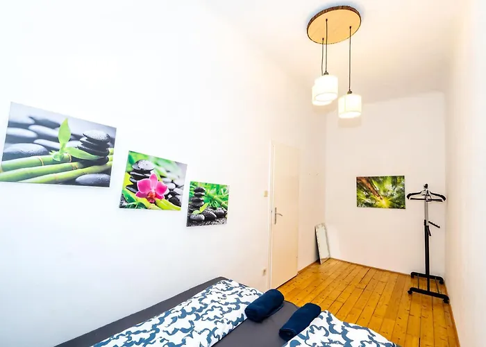 Family - 7 Minutes To Schoenbrunn Palace Homestay